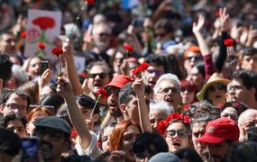 La revolución de los Claveles: un antes y un después en Portugal
