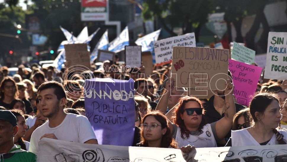 Pergamino salió a las calles en defensa de la educación pública
