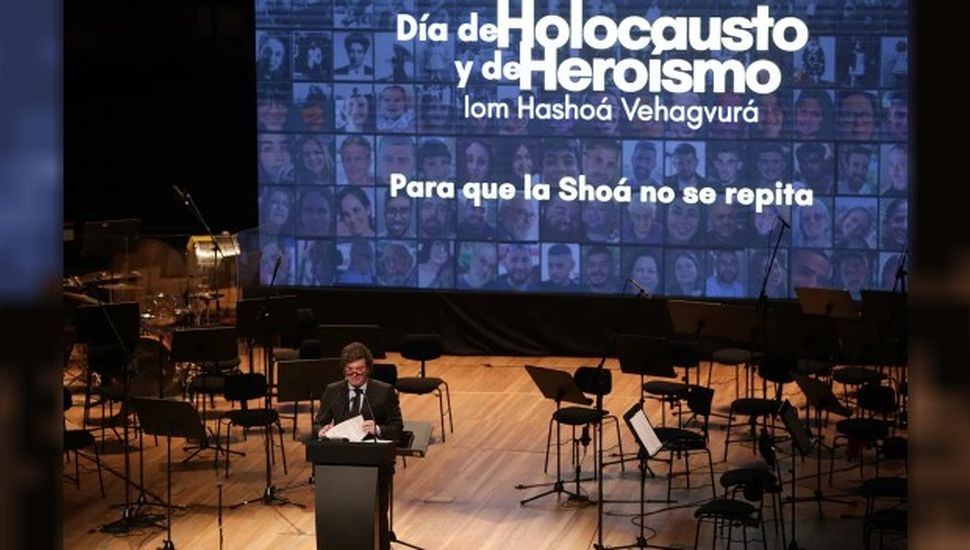 Milei encabezó un emotivo acto por el Día del Holocausto
