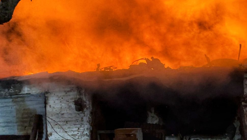 Una vivienda fue consumida por un gran incendio
