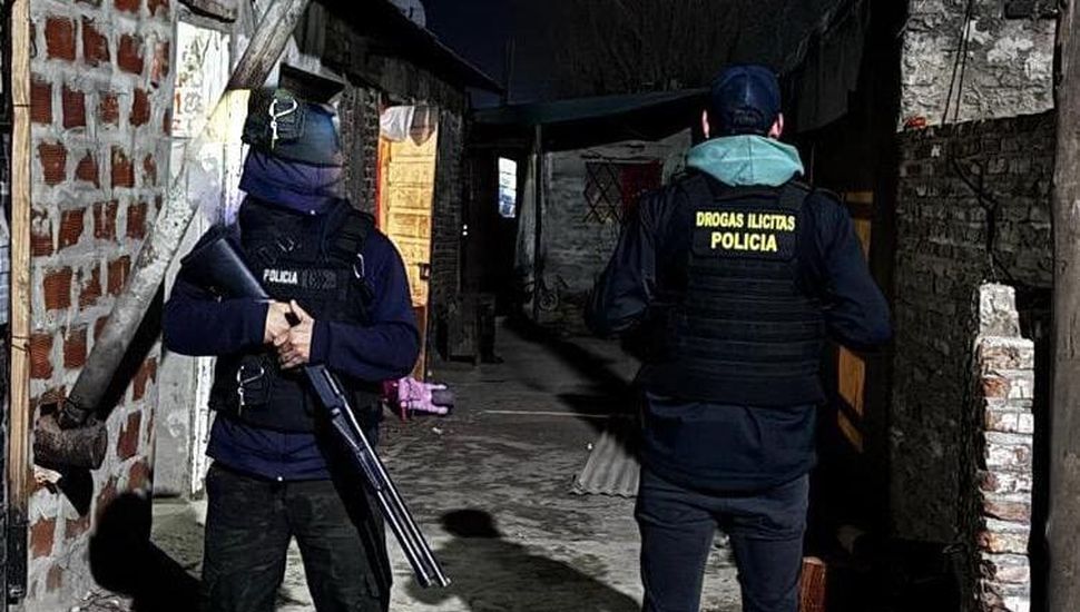 Allanamientos y detención en un operativo policial contra el narcomenudeo en Pergamino