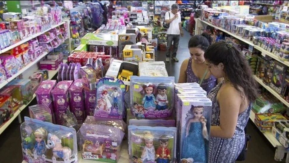 Juguetes hasta un 75% más caros que en la región
