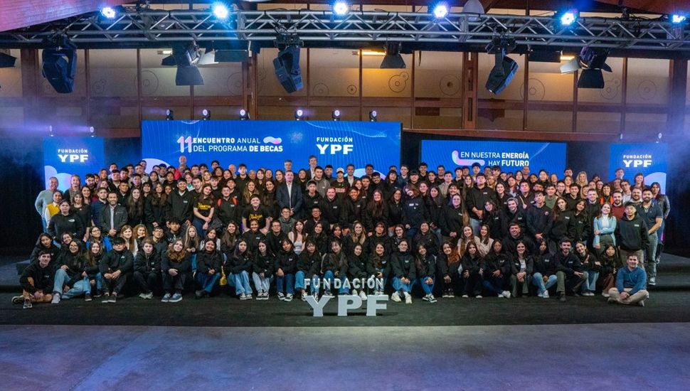 Fundación YPF reunió a más de 300 becarios en Vaca Muerta