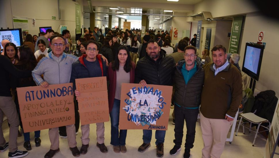 La comunidad de la UNNOBA se movilizó por el financiamiento universitario