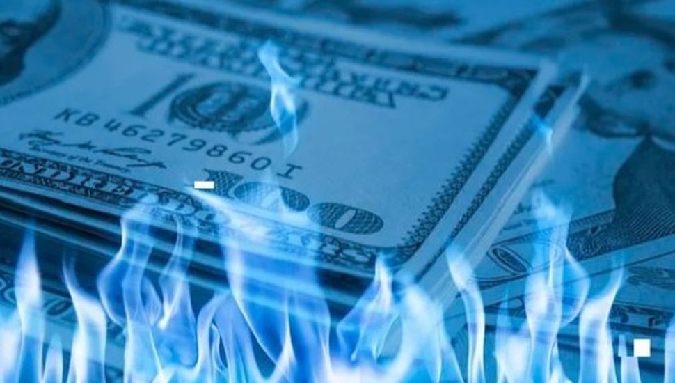 Se disparó el dólar blue y quebró un nuevo récord al alcanzar los $685