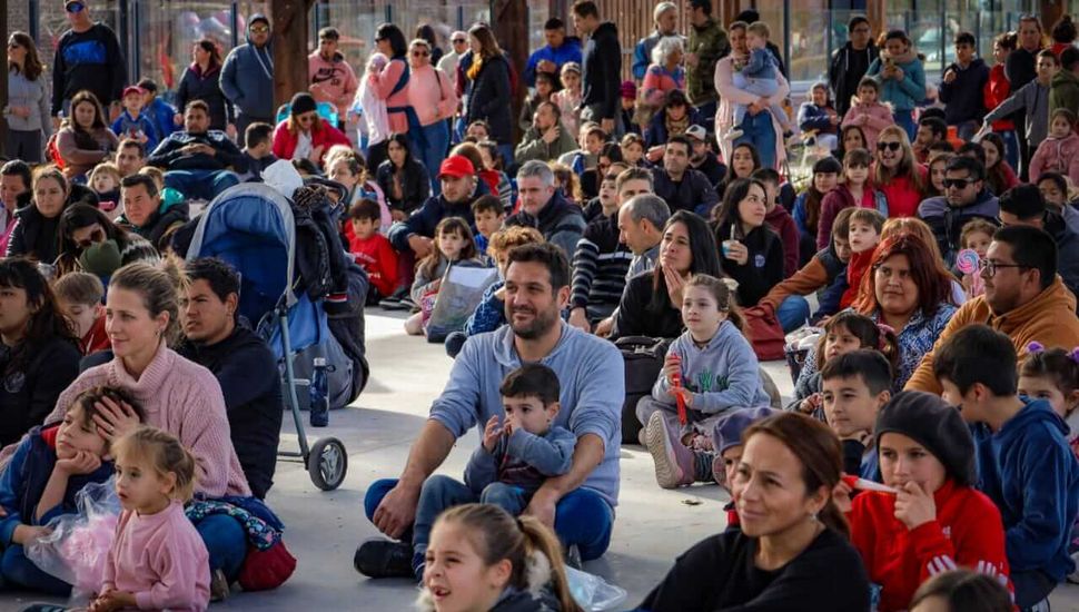 Miles de personas disfrutaron del cierre de las vacaciones en el Parque Belgrano