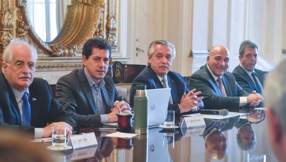 Preocupación por la escasez de reservas y analiza medidas