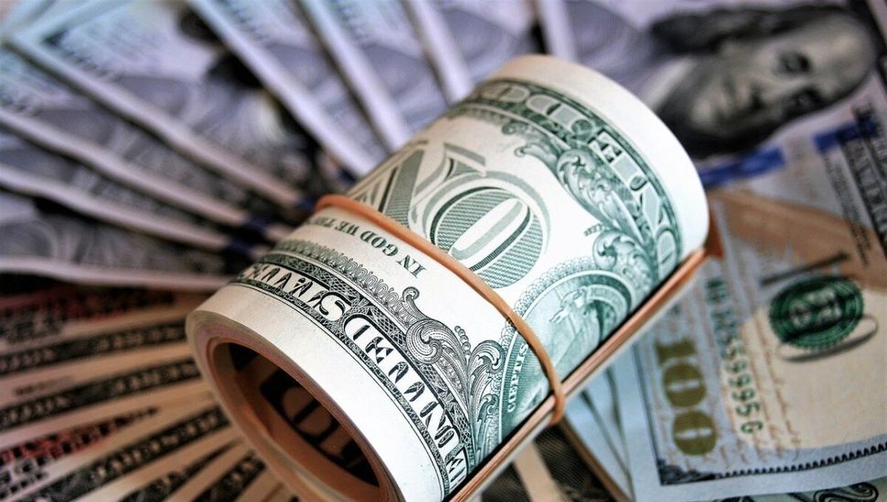 El Dólar blue volvió a subir y cerró en $ 206