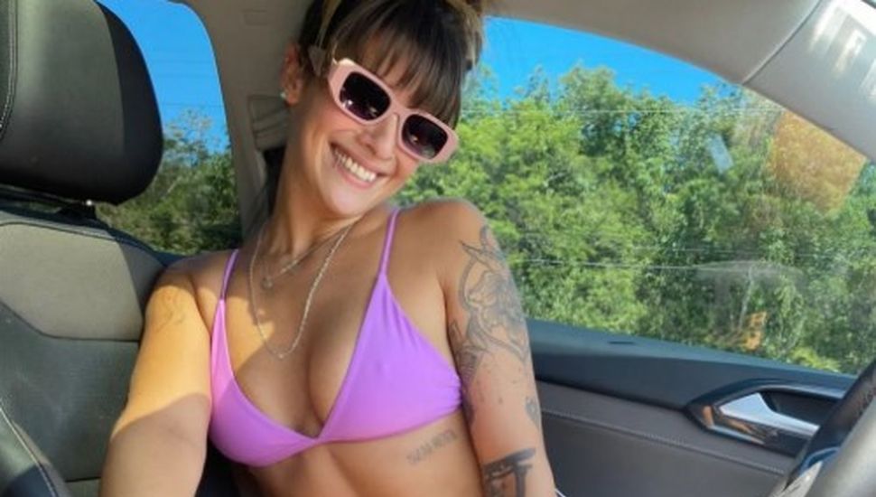 Ivana Nadal posó sin ropa y con una microbikini sugerente