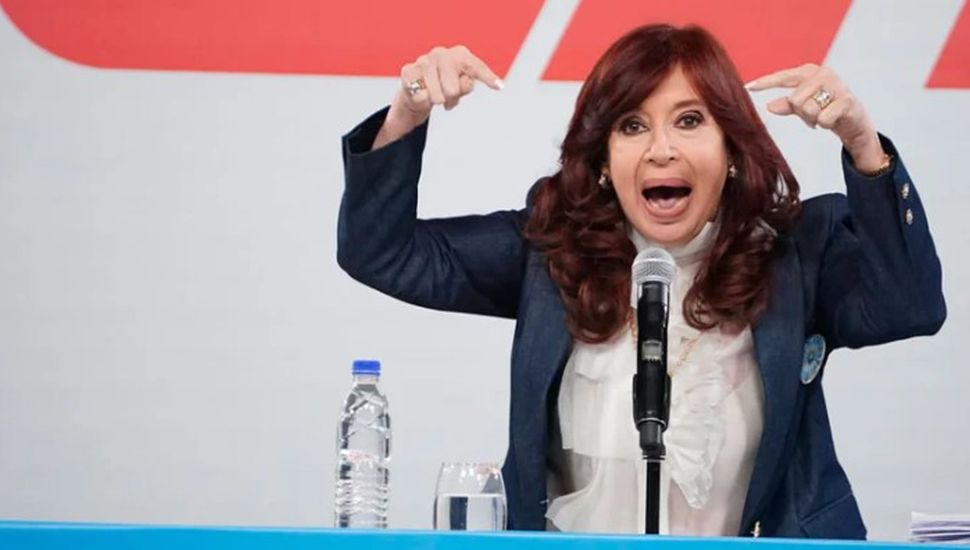 Cristina aseguró que es mejor "quedarse en casa" a “ganar las elecciones para no cambiar nada"