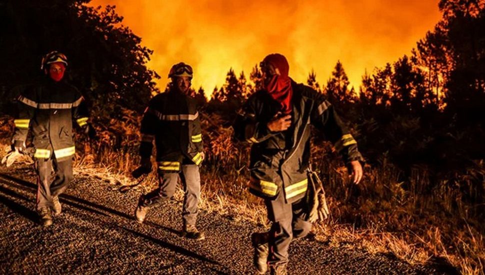 Europa auxilia a Francia para combatir incendios