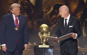 La FIFA distinguió a Donald Trump con el nuevo premio “FIFA Paz”