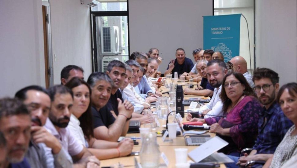 La Provincia ofreció aumento del  5% y hubo acuerdo con los estatales