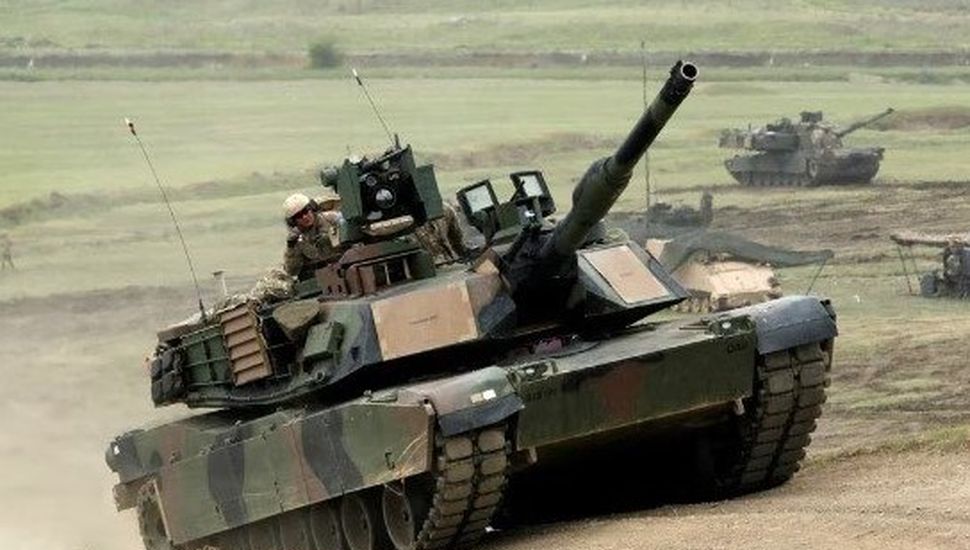 Estados Unidos enviará artillería pesada a Ucrania