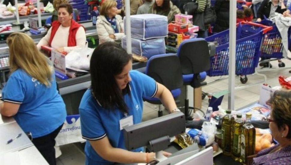 Entregarán un bono a los empleados de supermercados