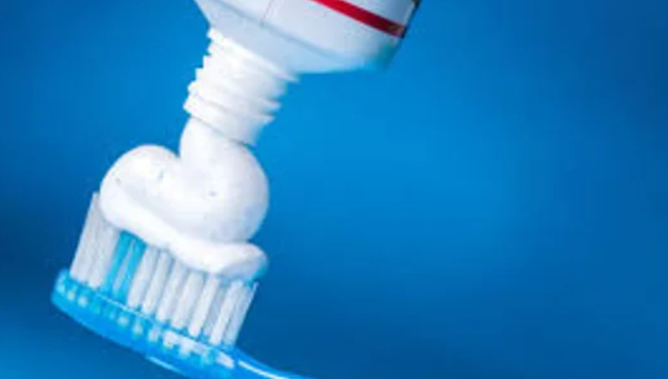 La ANMAT prohibió la venta de una reconocida pasta dental