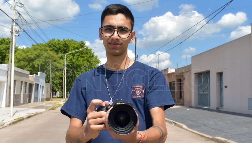 Dante Aldazabal, pasión por la fotografía y el sueño de ser bombero