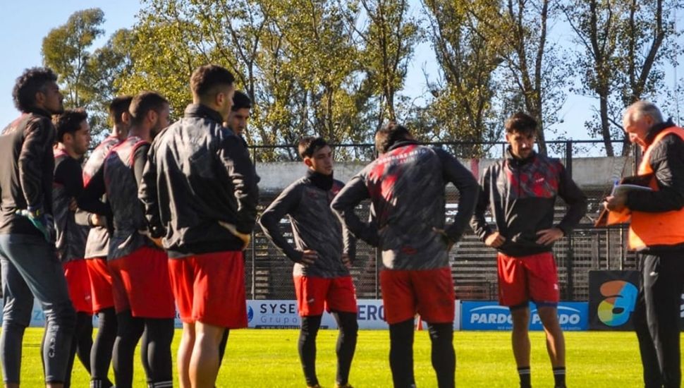 Douglas visita a Sportivo Belgrano, con el debut de Bianco como DT