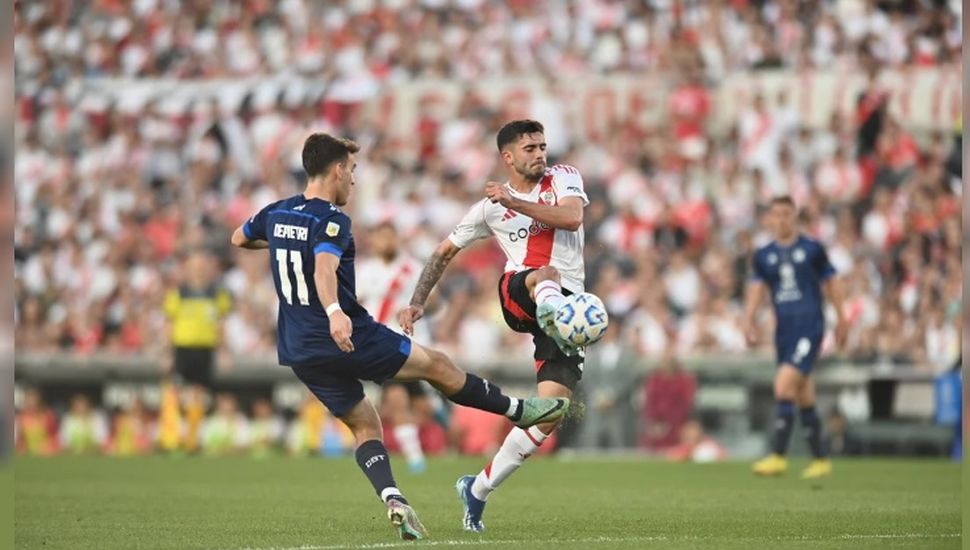 Talleres venció a River y dio el golpe en el Monumental