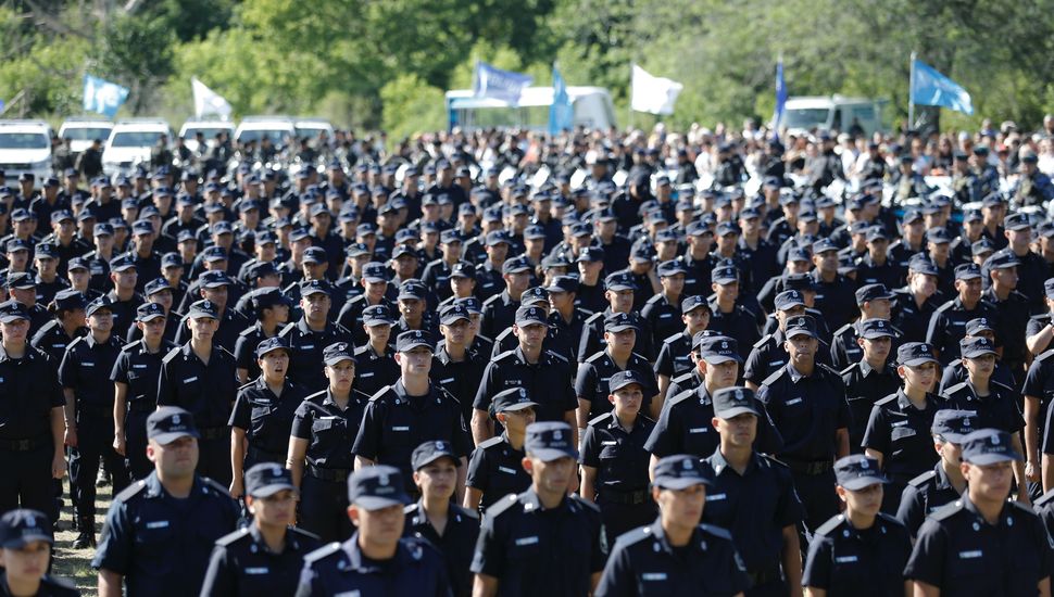 Egresaron 1.400 cadetes de la Vucetich