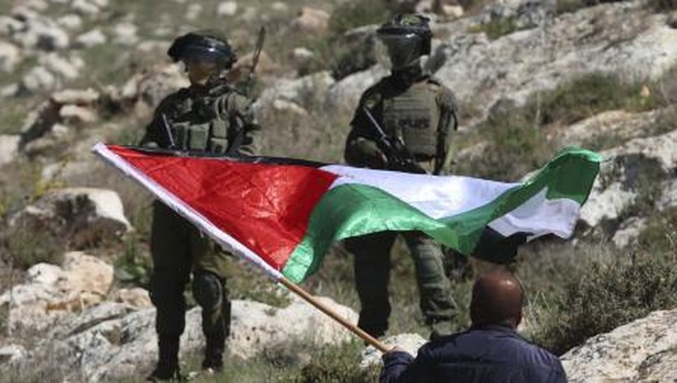 Tropas israelíes mataron a tres palestinos armados