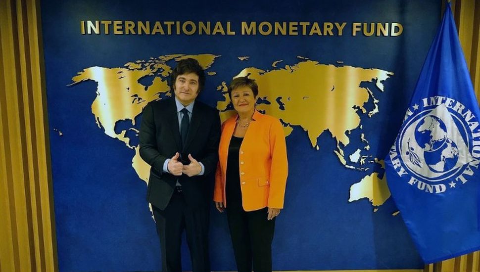 El FMI respaldó el programa de Caputo tras la dura derrota electoral