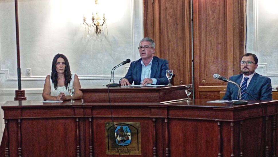 Con un discurso por momentos confrontativo y en otros conciliador, Martínez abrió las sesiones del HCD