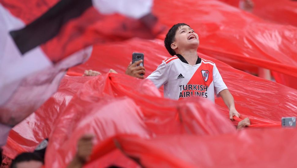 Récord y pasión: el recibimiento "monumental" de los hinchas de River