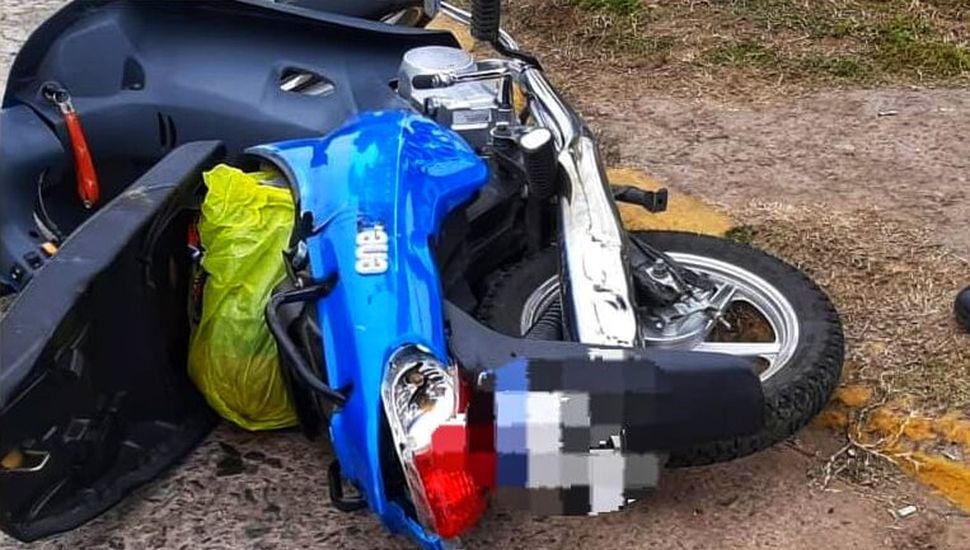 Una motociclista falleció tras chocar contra un camión