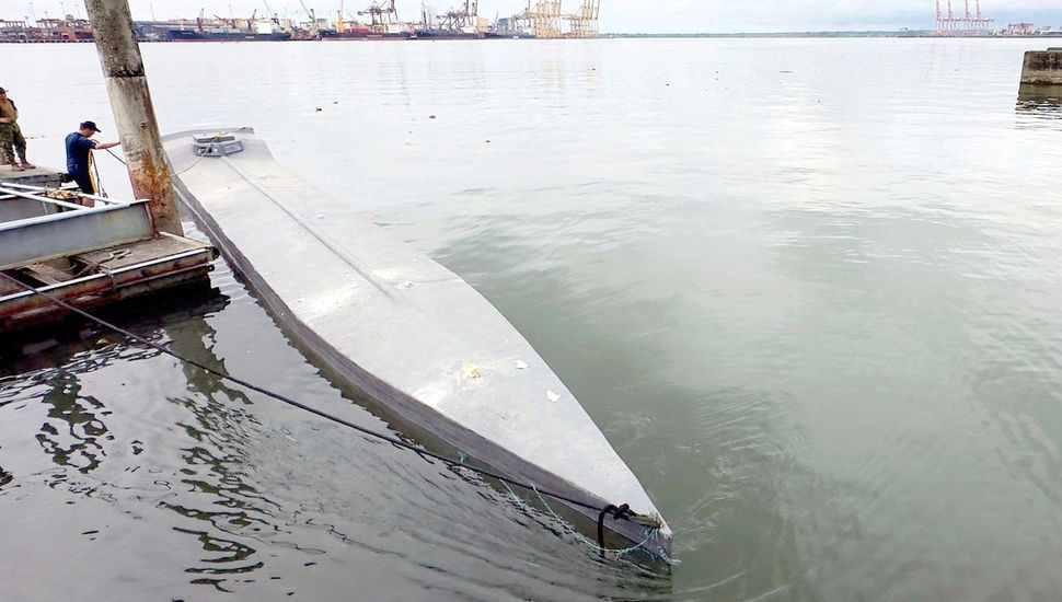 Ecuador y Colombia incautaron dos narcosubmarinos
