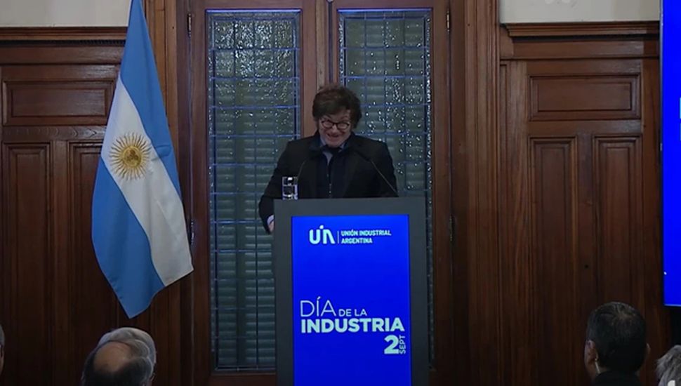 Milei aseguró que el impuesto PAIS termina en diciembre