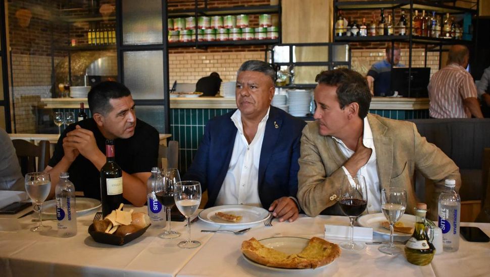 Tapia organizó un almuerzo de camaradería en la previa de los clásicos