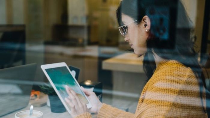 IA aplicada a la calidad de contenidos: cómo optimizar la producción digital