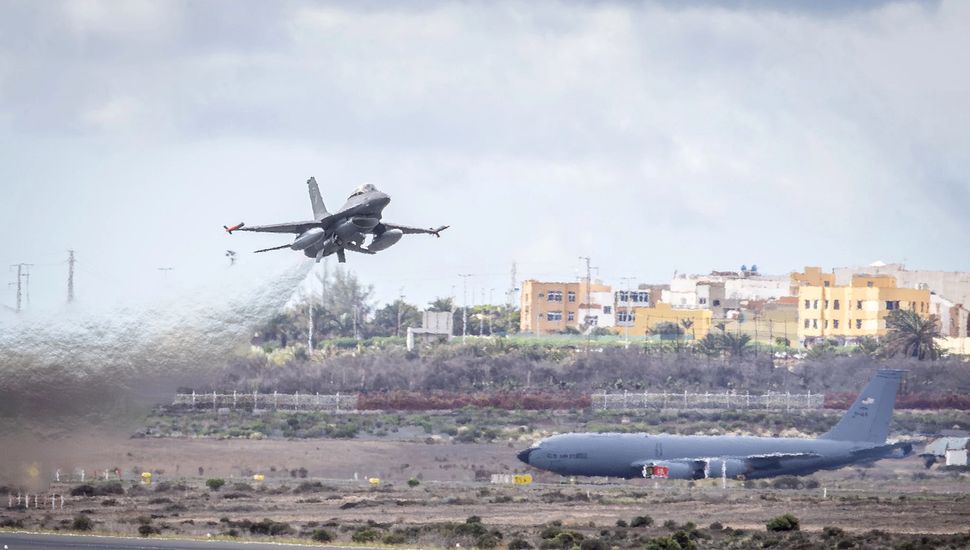 El presidente Milei presentó los aviones de guerra