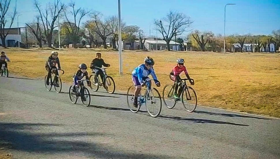 La Escuela Municipal de Ciclismo continúa en crecimiento