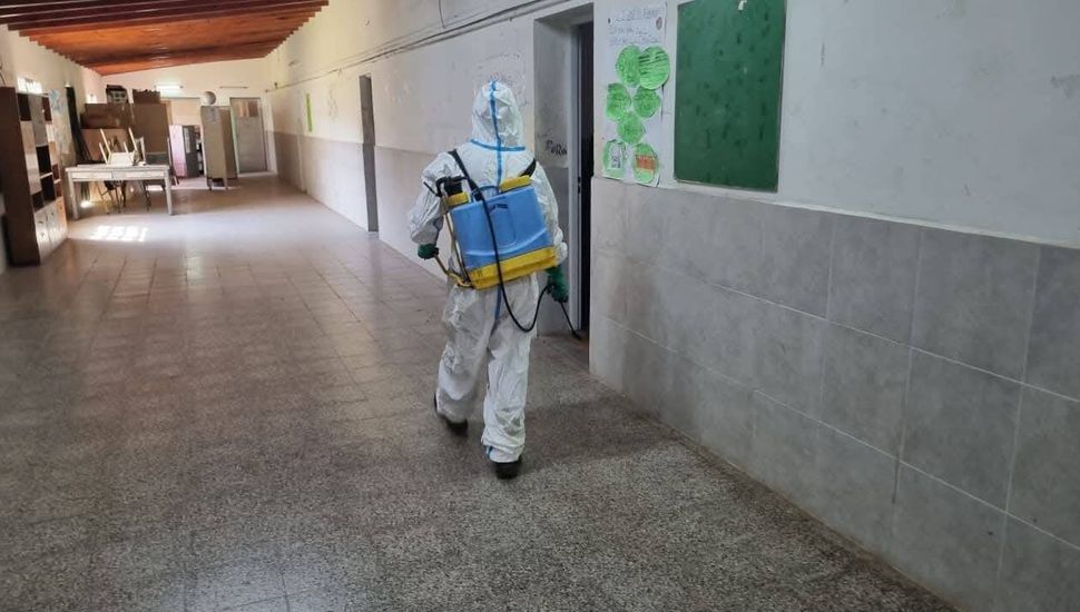 Avanza en Rojas la desinfección de aulas de cara al inicio del ciclo lectivo 2026