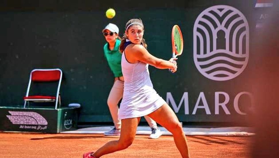 Caída y eliminación de Julia Riera en Wimbledon