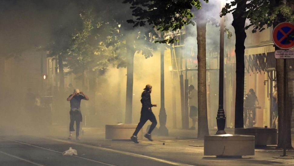 Las protestas y disturbios de Francia se extendieron a Bélgica y Suiza