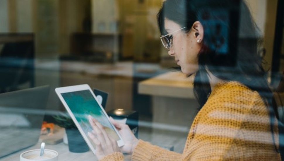 IA aplicada a la calidad de contenidos: cómo optimizar la producción digital