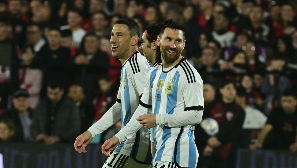 Maxi Rodríguez tuvo su despedida con Messi y otras figuras