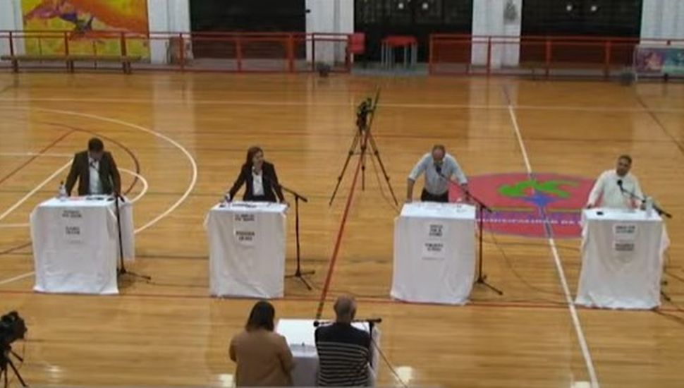 Los cuatro candidatos de Colón debatieron en la Villa Deportiva