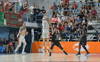 Pergamino Básquet cayó ante Ciclista en un partido parejo y cambiante