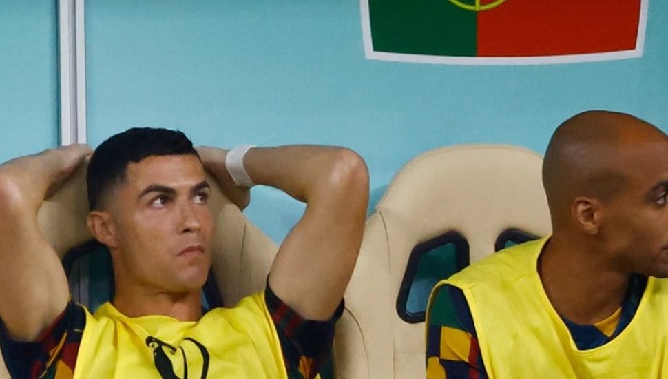 Cristiano Ronaldo se negó a entrenar con los suplentes y crece el escándalo en Portugal