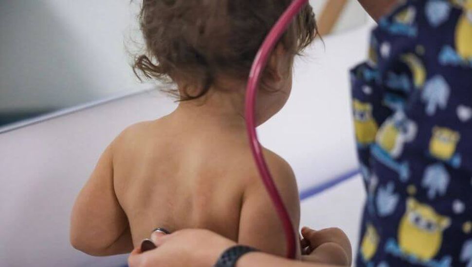 Cuatro niños fallecieron por tos convulsa