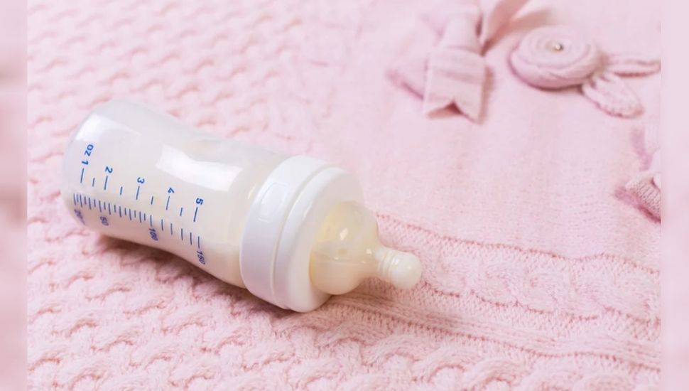 Alerta de la ANMAT: sacan del mercado lotes de leche para bebés