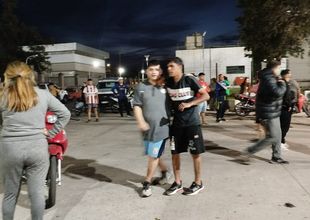 Tres heridos de bala en las afueras de una cancha tras un partido de fútbol local