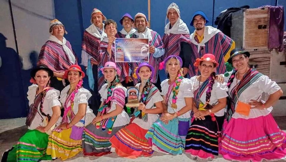Rojenses participaron de un festival en Cosquín