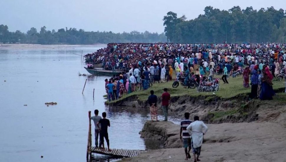 Bangladesh: al menos 40 personas murieron en un naufragio