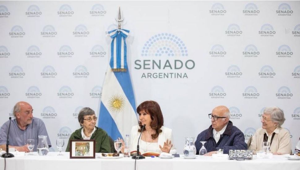 Cristina Kirchner: "Siento que estoy viva por Dios y por la Virgen"