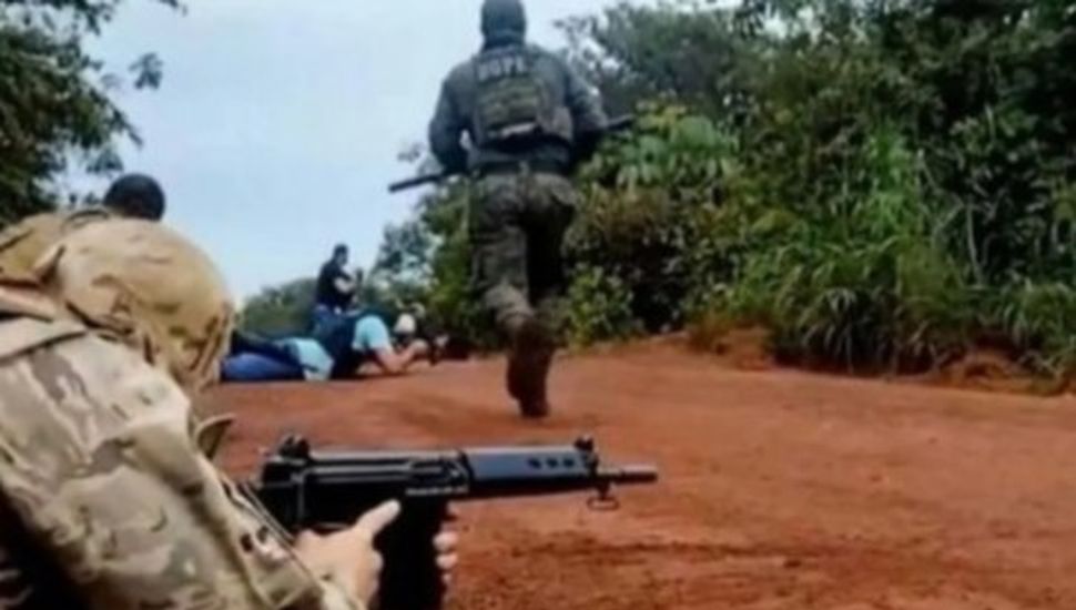 Un comando tomó por asalto una localidad de Brasil y murieron 18 personas